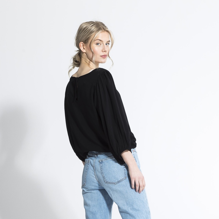 Blus med ballongärm "Sanna" Blus med ballongärm "Sanna"